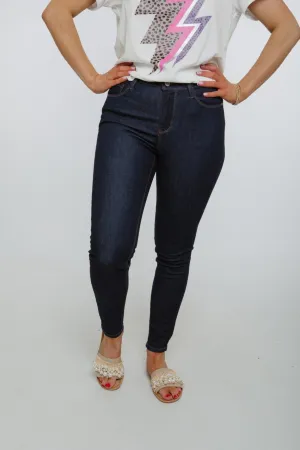 Cindy Bum Lift Jeans In Dark Wash