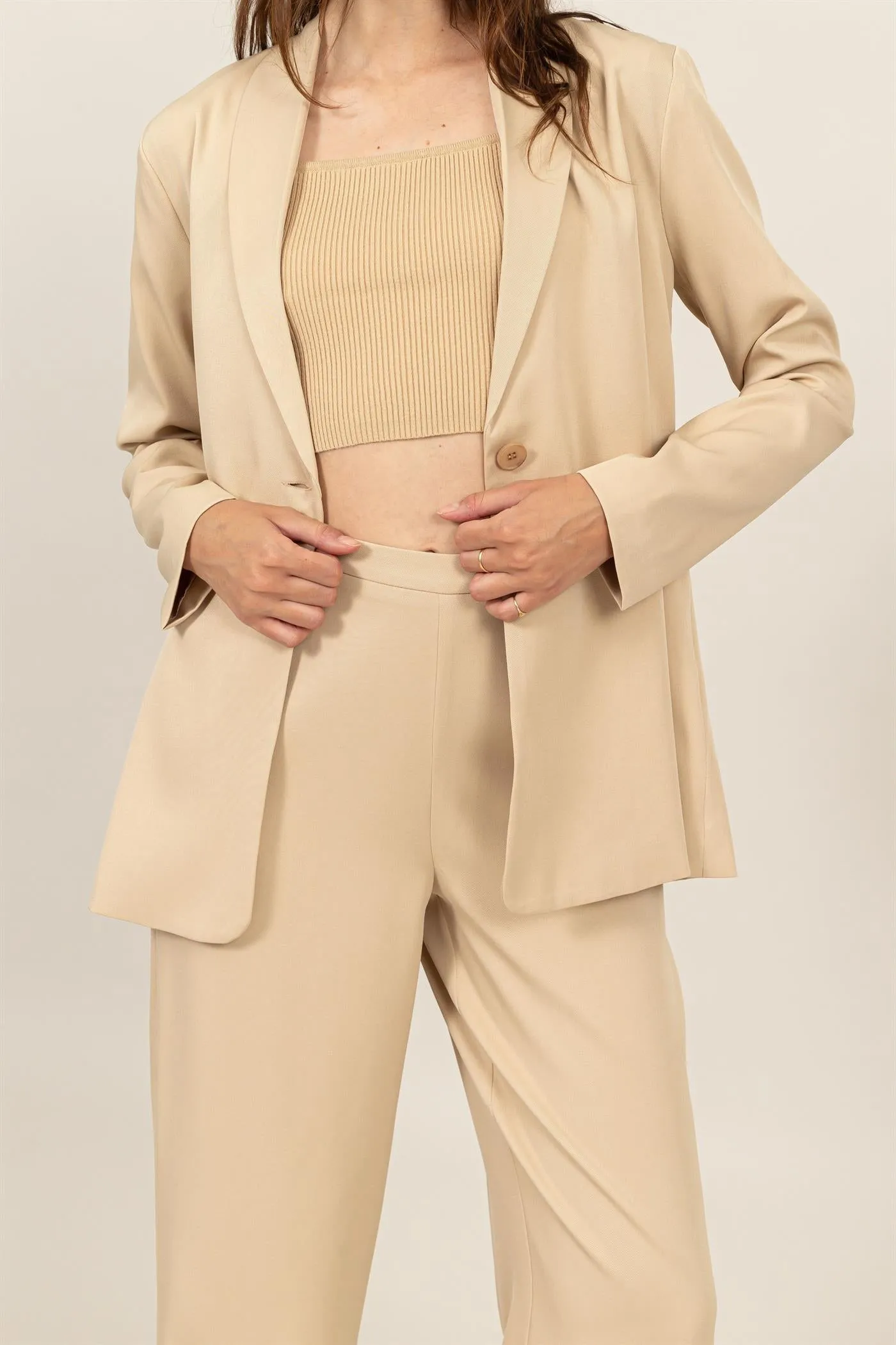 HF24E701-SET-SHOULDER PAD BLAZER WITH TROUSERS SET