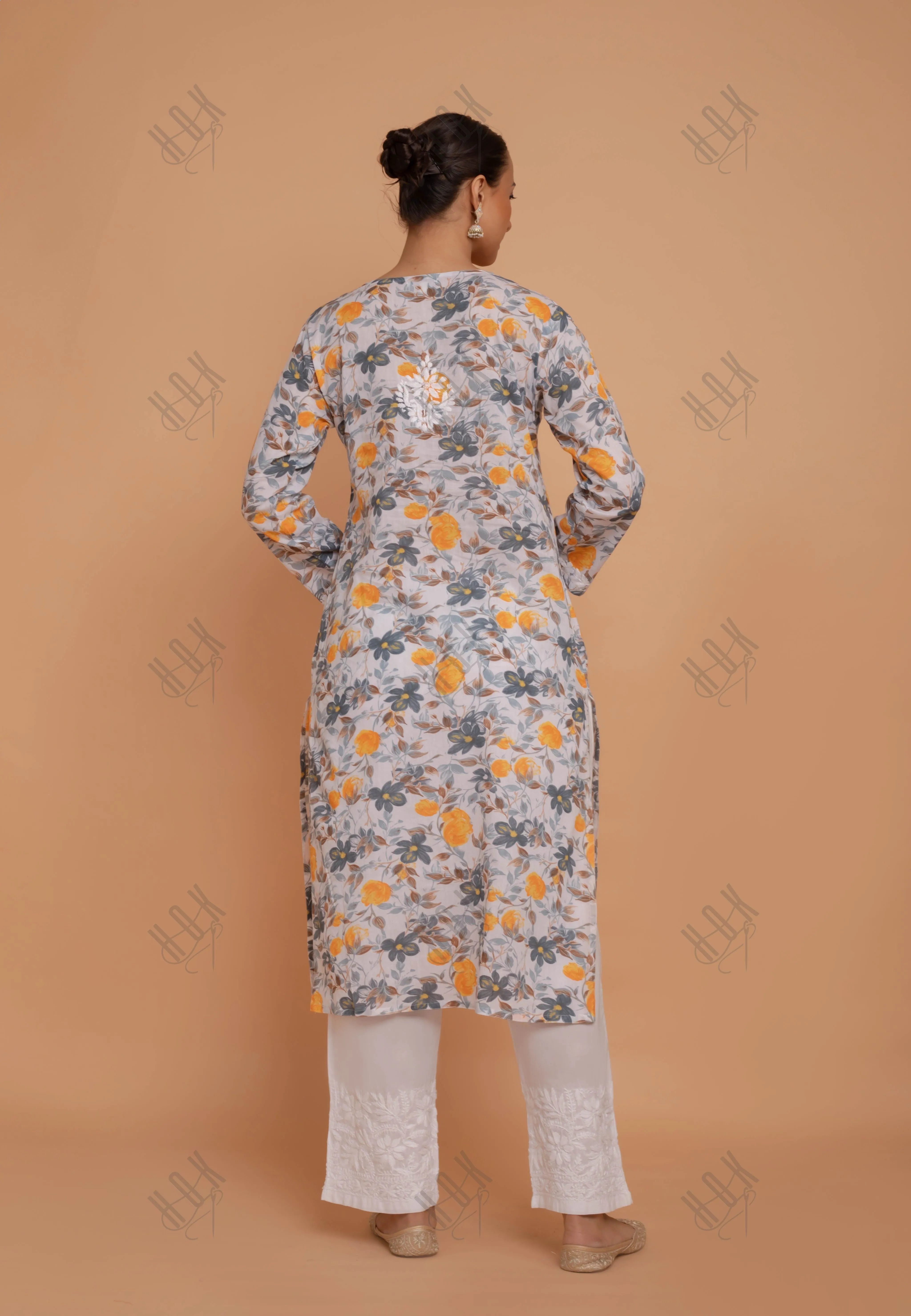 Saba Chikankari Kurta in Mul cotton in Grey Floral