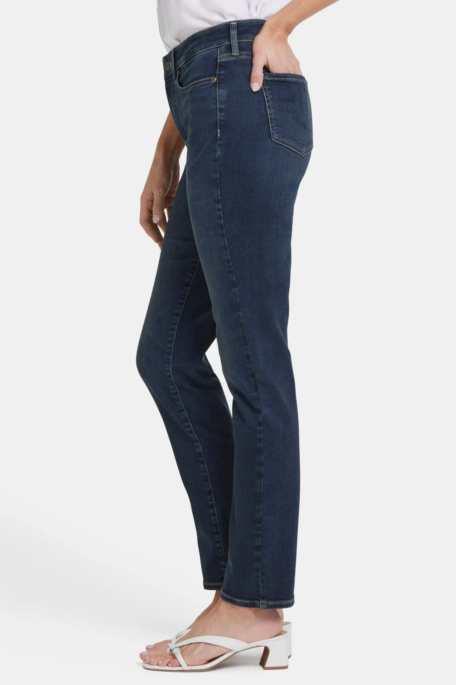 Sheri Slim Jeans In Petite - Presley